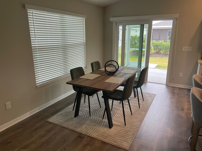 Building Photo - 1750 Debellis Ln