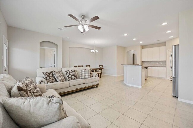 Building Photo - 7218 Victorville Dr