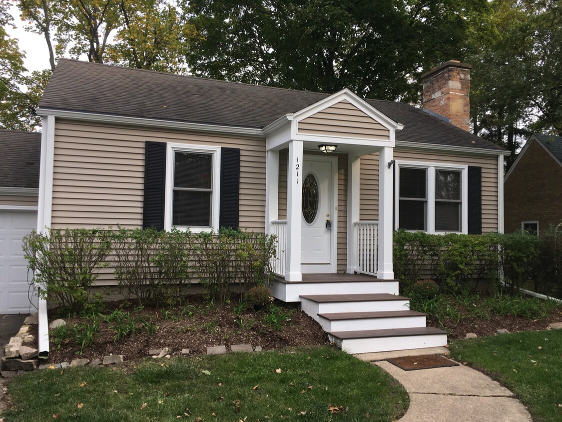 Primary Photo - 1211 Telegraph Rd
