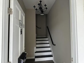 Building Photo - 218 College St Building Photo - 218 College St