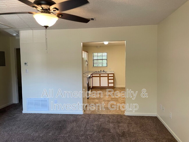Building Photo - 112 Bayou View Dr