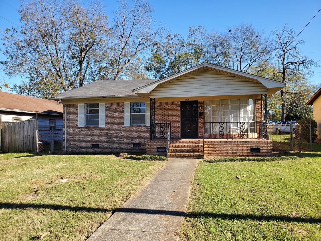 Foto principal - 2925 10th Ave N