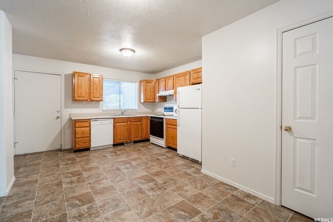 Foto del edificio - Updated 3 Bed Condo in Central American Fork!