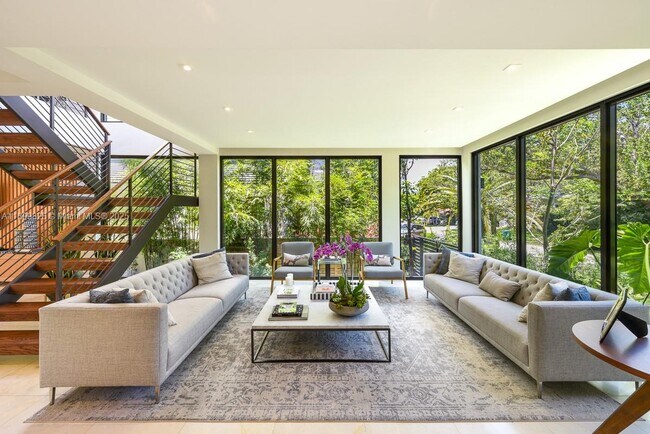 Foto del edificio - 120 Buttonwood Dr