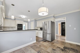 Building Photo - 7111 Halfpenny Rd