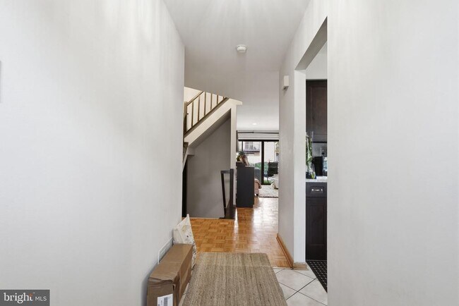 Foto del edificio - 272 Hudson Ct