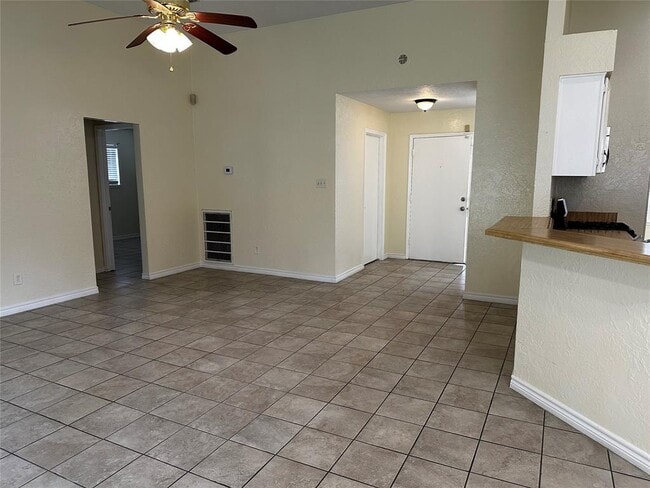 Building Photo - 13015 Tregarnon Dr