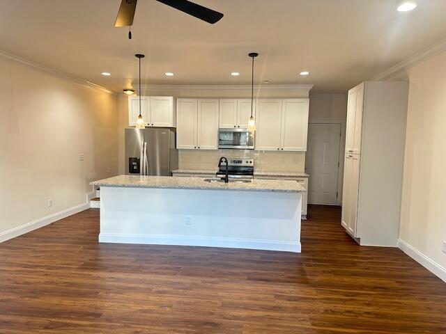 Foto del edificio - 1925 Cypress Ln