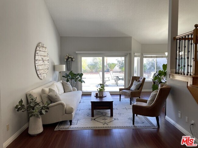 Foto del edificio - 12056 Falcon Crest Way
