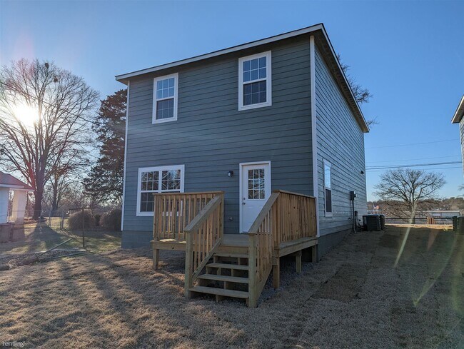 Foto del edificio - 3 br, 2.5 bath House - 141 South Bluff Avenue