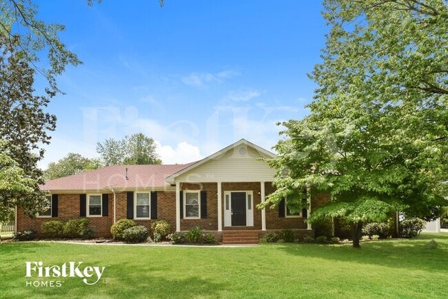 Building Photo - 1026 Grove Cir
