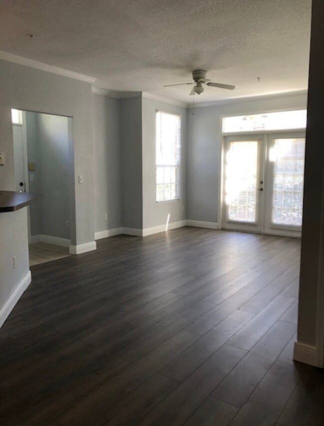 Foto del edificio - 6312 Raleigh St