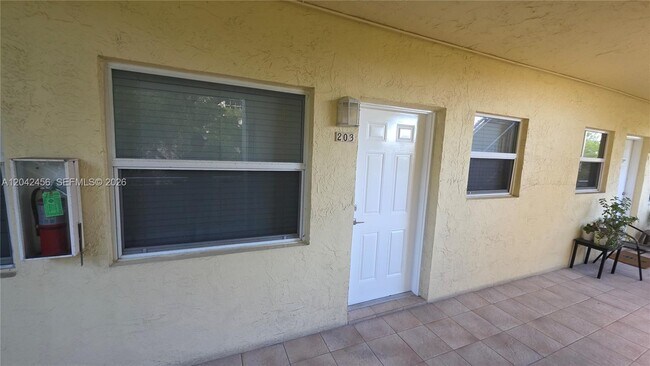 Foto del edificio - 5839 SW 74th Terrace