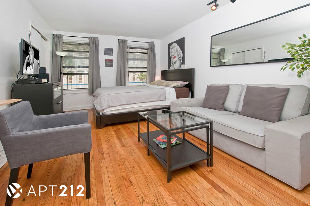 Primary Photo - 333 E 21st St