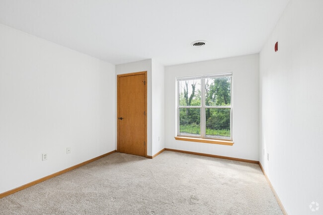 2BR, 2BA - 1,186SF - Bedroom - Underwood Station