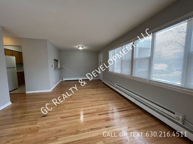 Building Photo - 263 Uteg St