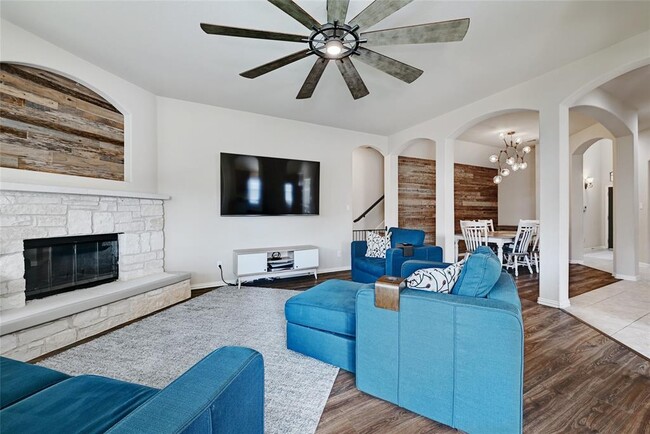 Foto del edificio - 2812 St Paul Rivera