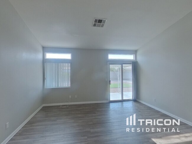 Foto del edificio - 6228 Diazo St