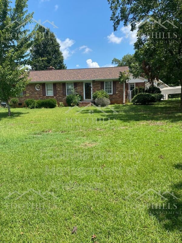 Building Photo - 209 Brentwood Cir