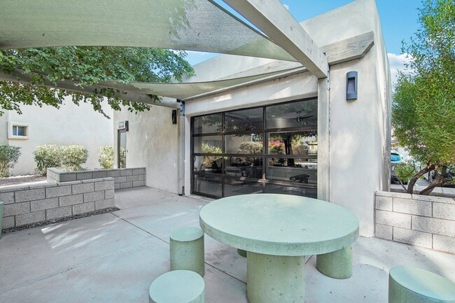 Building Photo - The Viridian Apartments