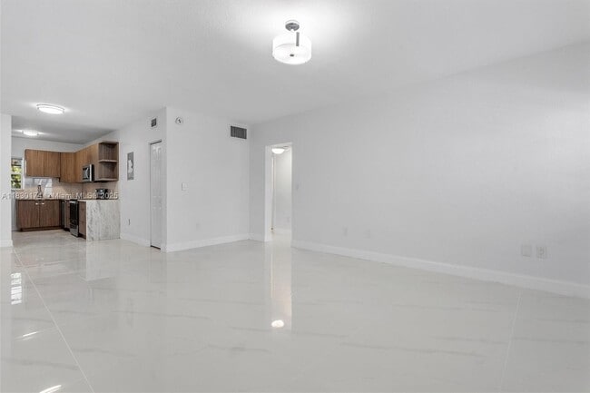 Building Photo - 9745 Bay Harbor Terrace