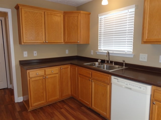 Foto del edificio - 1908 Thesa Ct