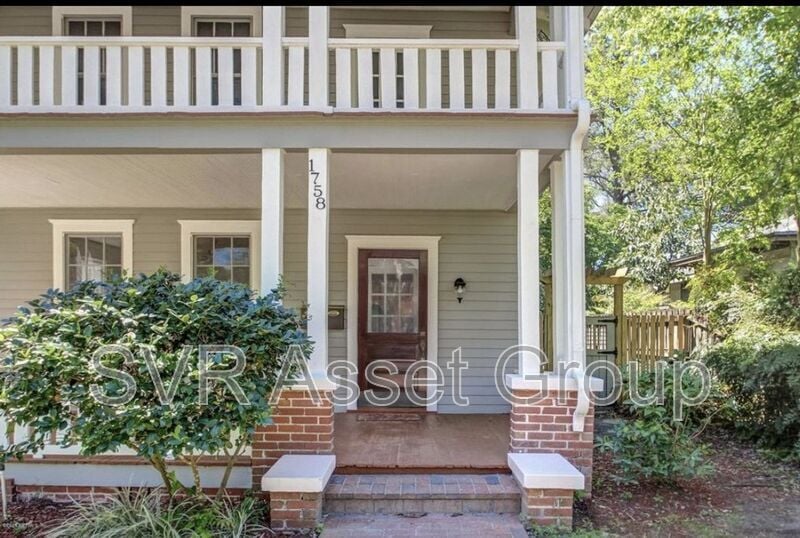 Primary Photo - 1758 Greenwood Ave