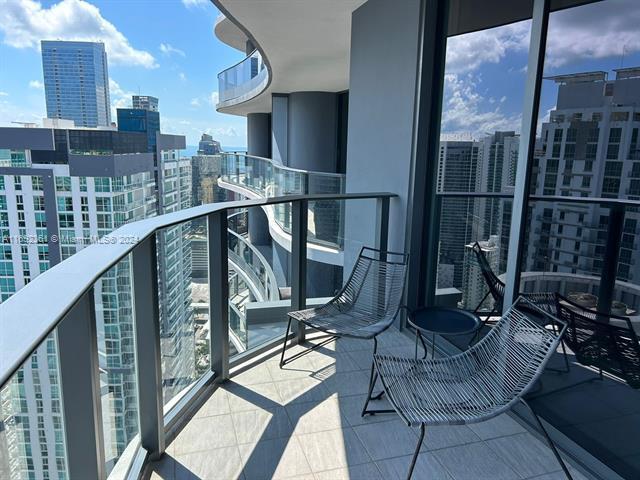 Foto principal - 1000 Brickell Plz