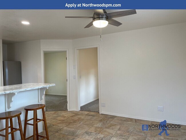 Foto del edificio - Newly Renovated 2 Bedroom 1 Bath Home Central Point