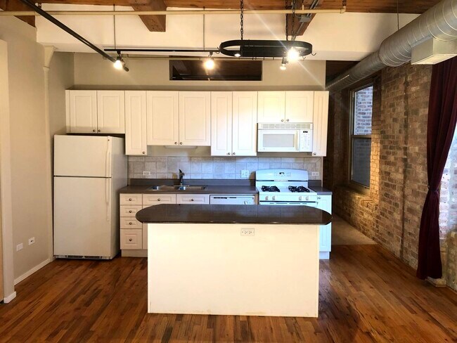 Foto del edificio - 420 S Clinton St