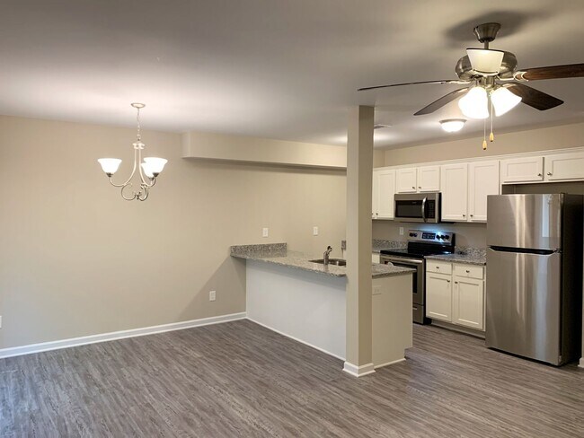 Foto del edificio - Great Townhome Near Middle Georgia State University