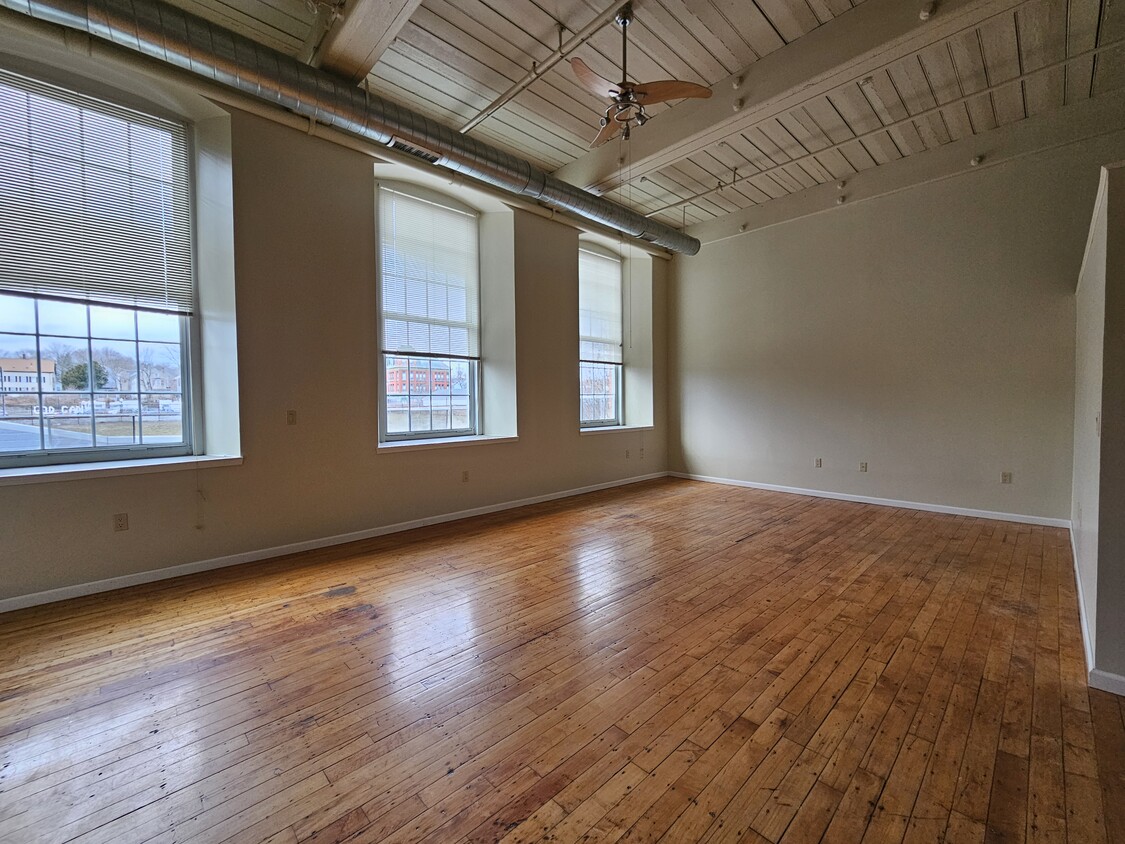 Primary Photo - The Lofts at Wamsutta Place