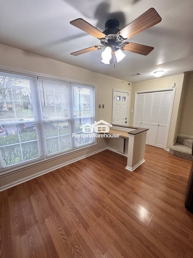 Building Photo - 5915 Rowanberry Dr