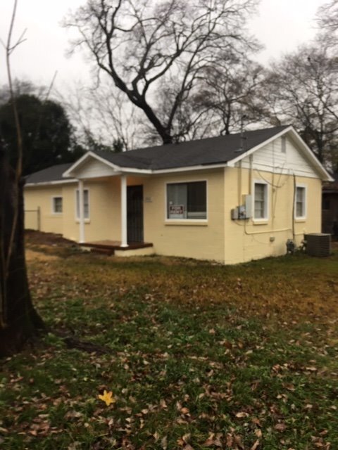 Building Photo - 1512 Pineview Rd