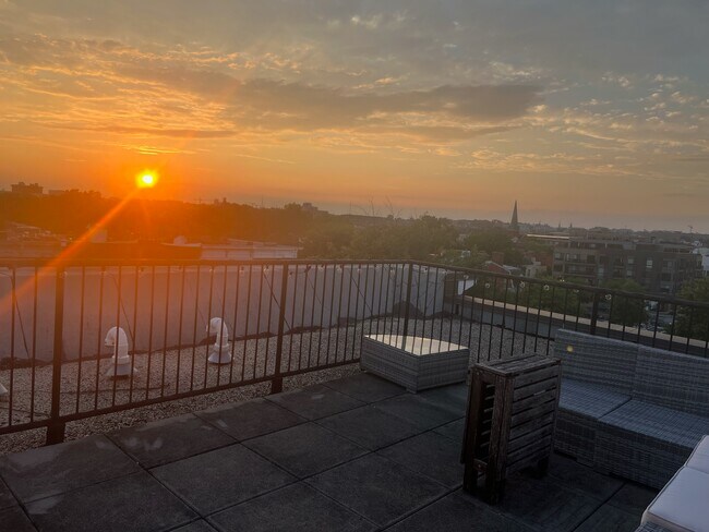 Foto del edificio - 1425 11th St NW