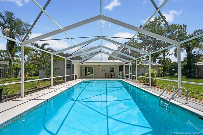 Foto del edificio - 1119 NW Fork Rd