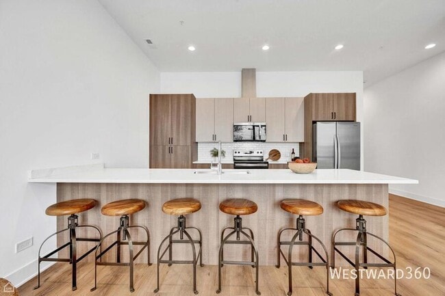 Foto del edificio - 1621 W 13th St