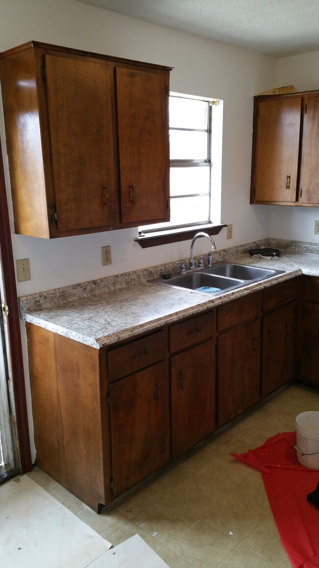 Building Photo - 280 n double springs rd