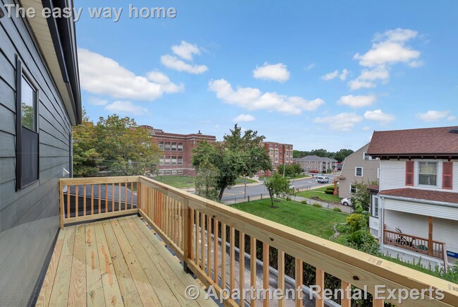 Building Photo - Waltham Center - 6 Bed, 5.5 Bathrooms  - H...