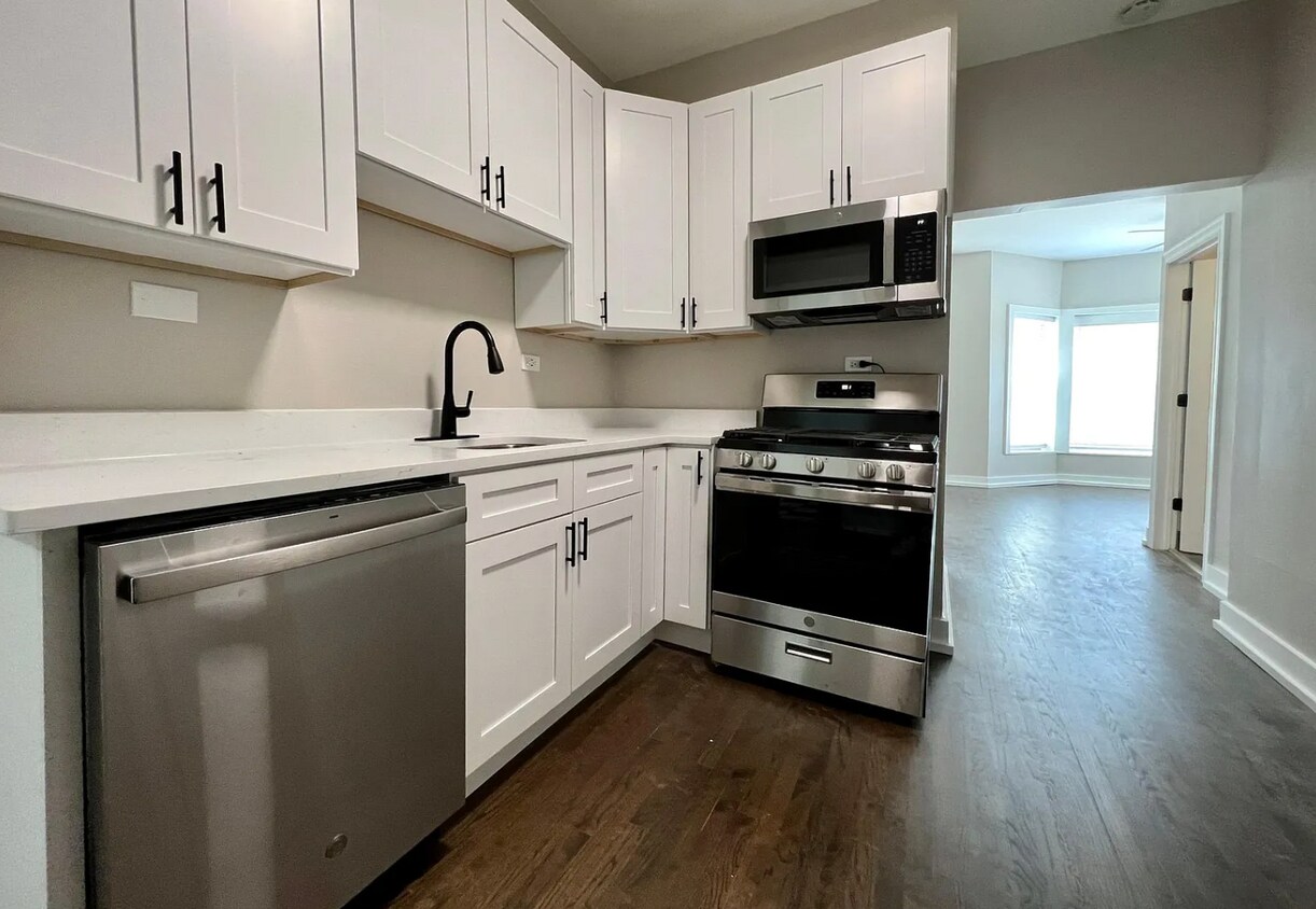 ALL NEW - 2309 N Milwaukee Ave