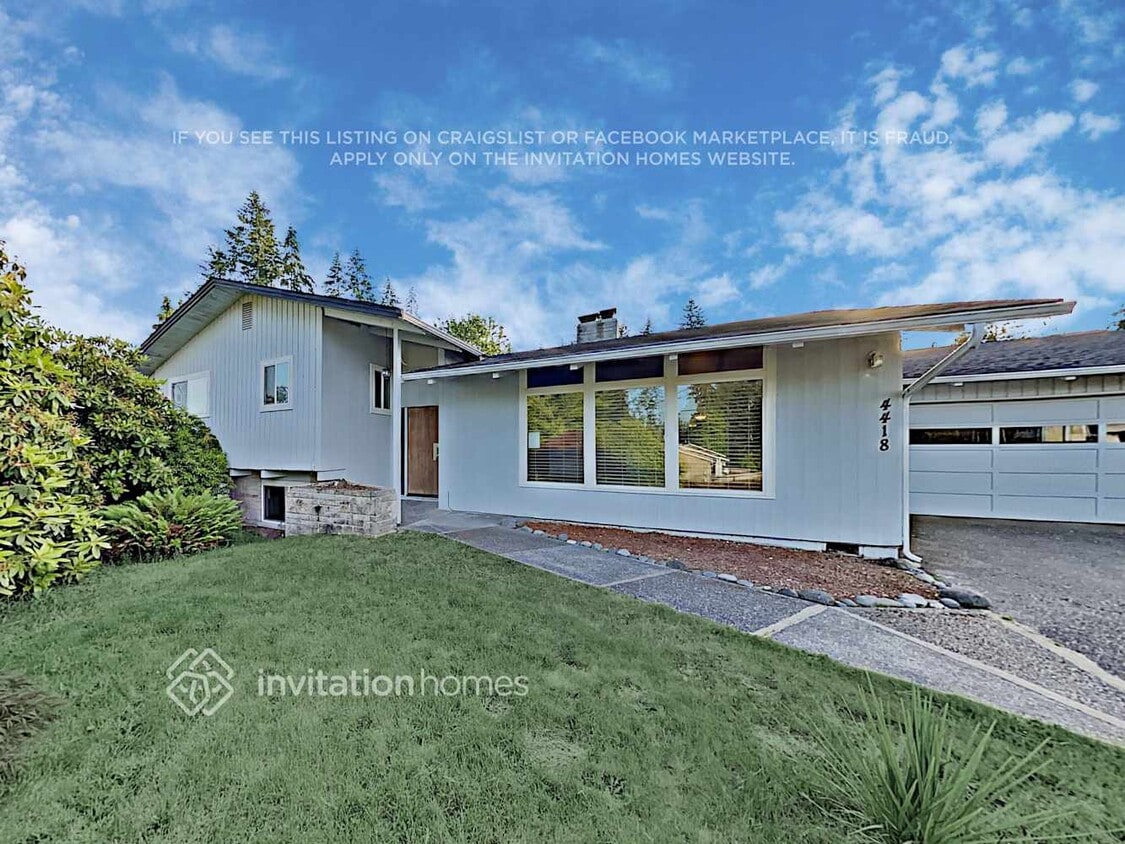 Primary Photo - 4418 69th Ave Ct W