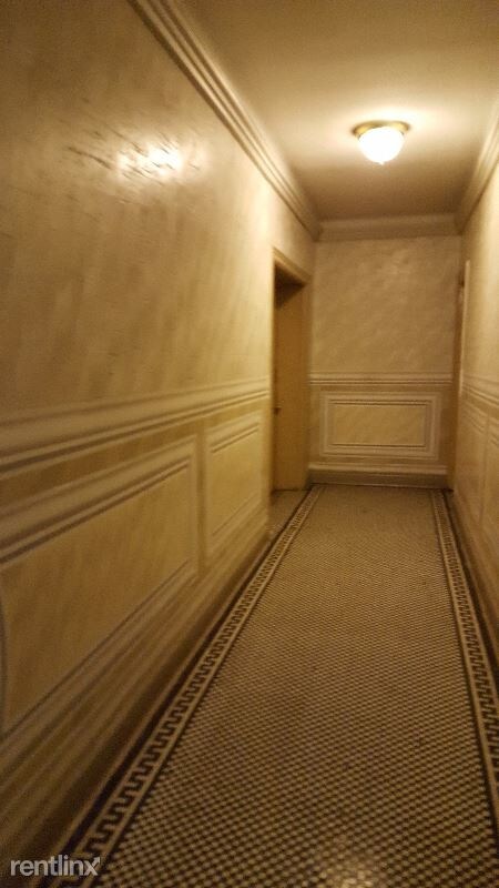 Foto del edificio - 8735 Bay Pkwy