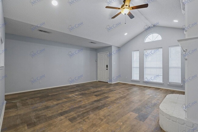 Photo - 1820 Overland St House