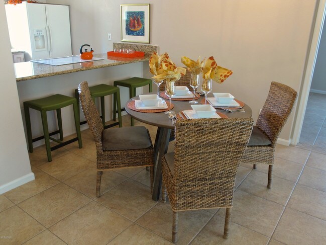 Foto del edificio - 7432 E Carefree Dr