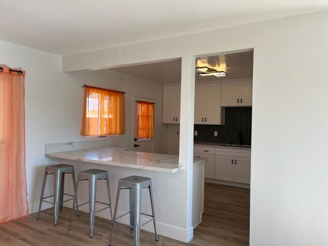 Building Photo - Recently Remodeled San Bernardino Home