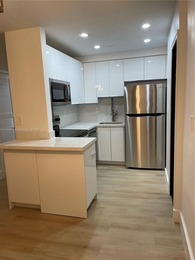 Foto del edificio - 8701 SW 141st St
