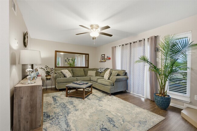 Foto del edificio - 18617 Egret Bay Blvd