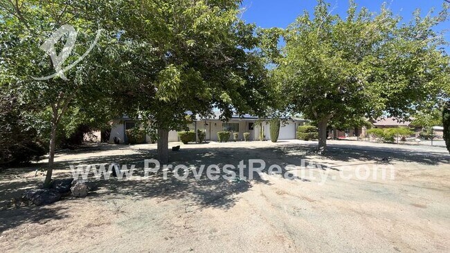 Building Photo - 18370 Danbury Ave