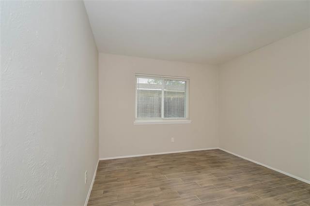 Building Photo - 9017 Willowbrook Dr