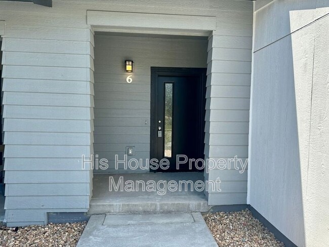 Building Photo - 2080 Autumn Moon Dr